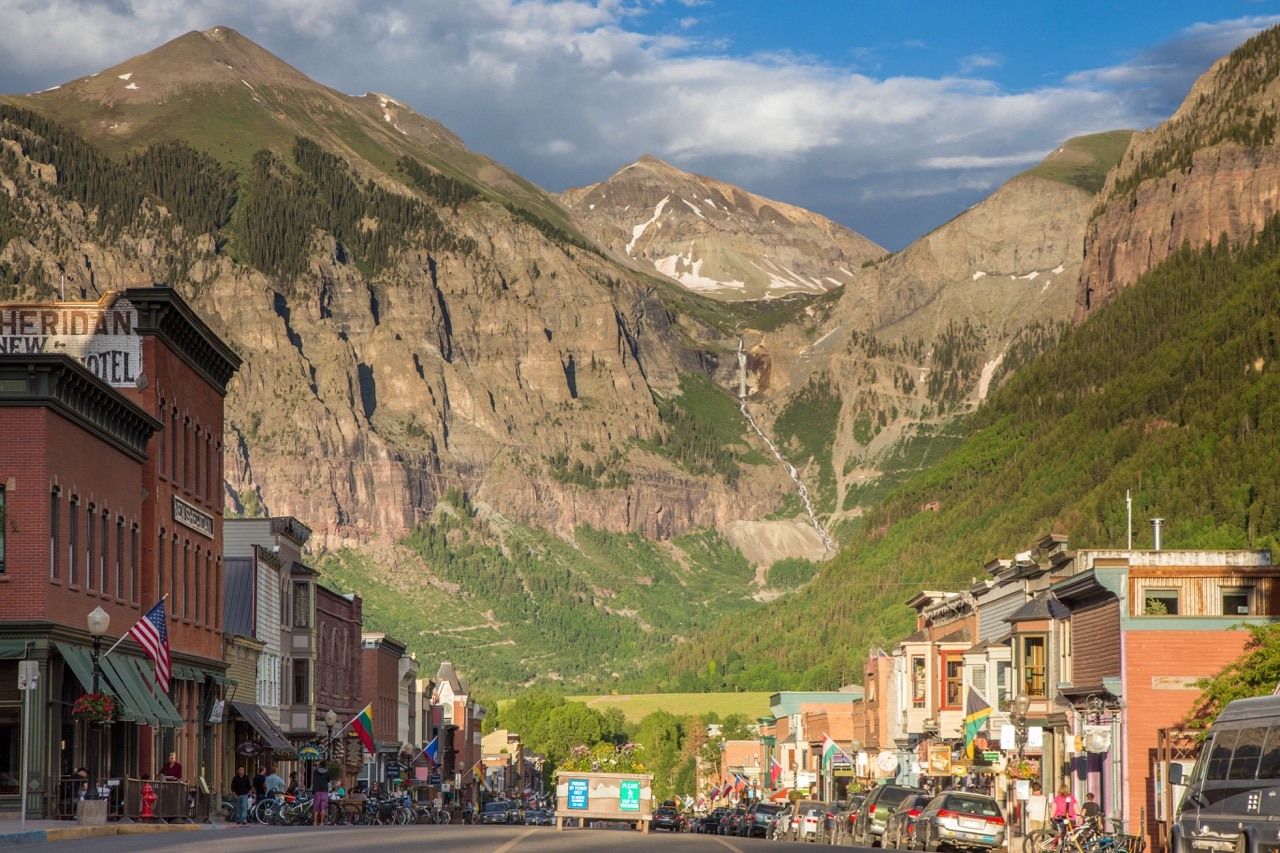 card-Tellurides iconic box canyon